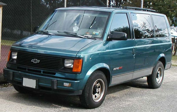 1992_Chevrolet_Astro_Cargo-2