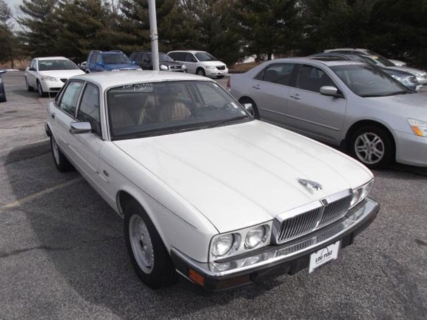 1992_jaguar_xj6_base_fairview_heights_il_99668899856003428-1
