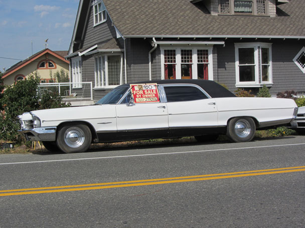 Pontiac-1965-stretch-sedan